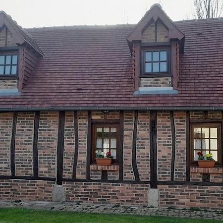 Le Petit Gite De La Varenne Saint-Hellier Exterior foto